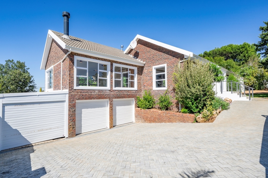 4 Bedroom Property for Sale in Welgemoed Western Cape